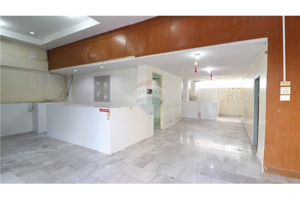 Bangkok Noi Condo single house for sale for rent secondhand